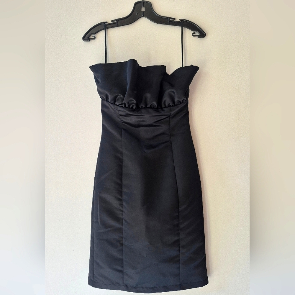 Chic Strapless Black Prom Dress